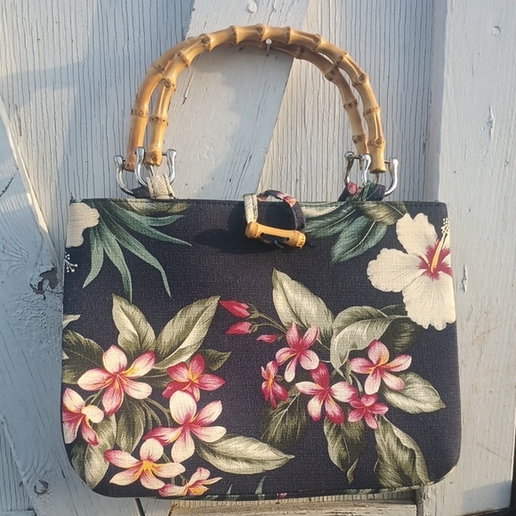 Handbags - Vintage Floral Handbag